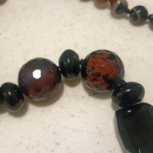 📿 🪨VTG Natural Polished Faceted Stone Brown, Black, Marbled beaded necklace